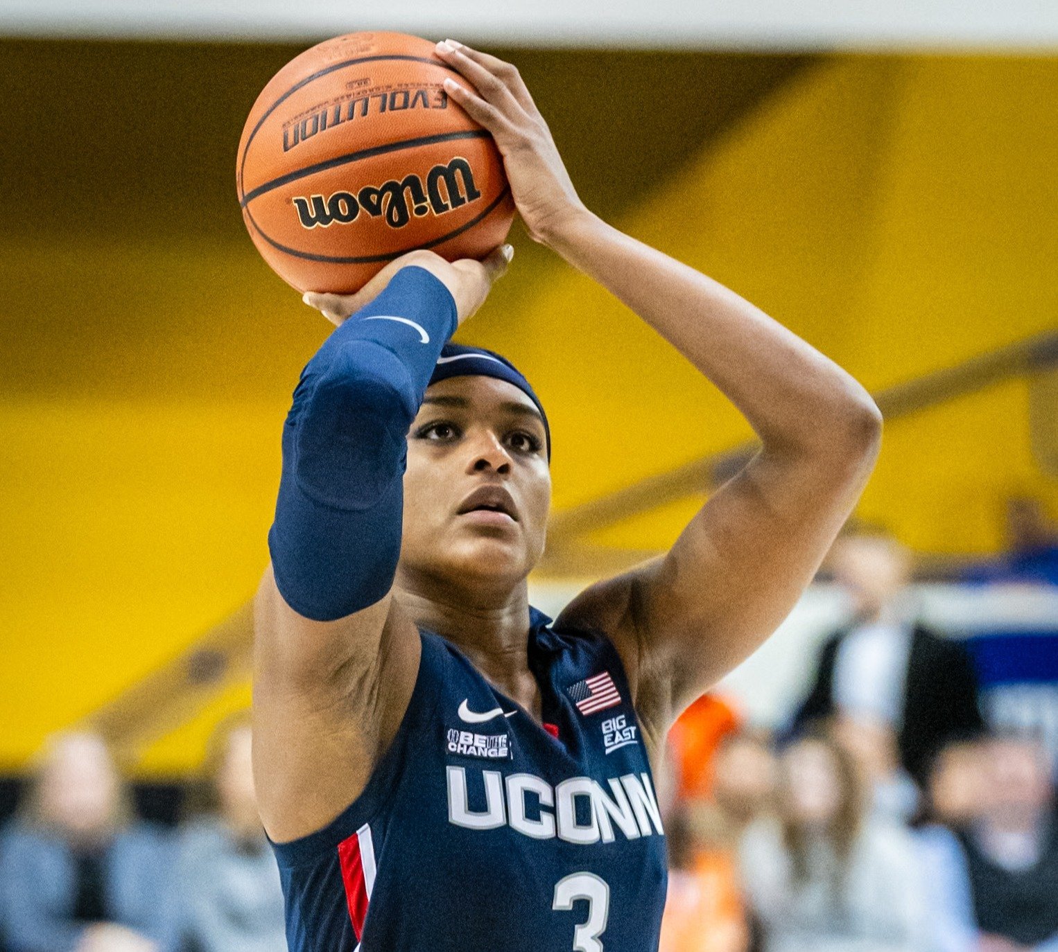 Aaliyah Edwards: The contribution of Canadian excellence at UConn